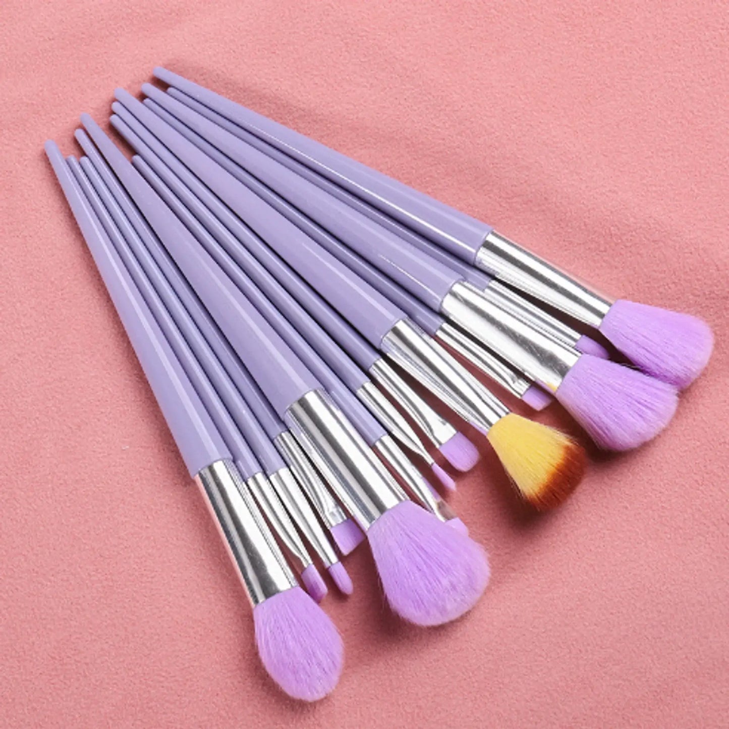 13-piece makeup brush set for flawless application, including brushes for concealer, blush, eyeshadow, highlighter, and foundation.