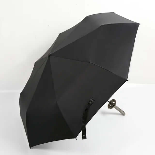 Embrace your inner warrior with our Samurai Knife Umbrella – a Katana-inspired design for protection and style, rain or shine.